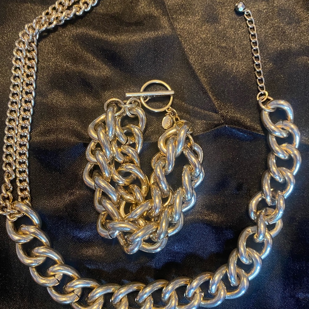 Express chunky chocker